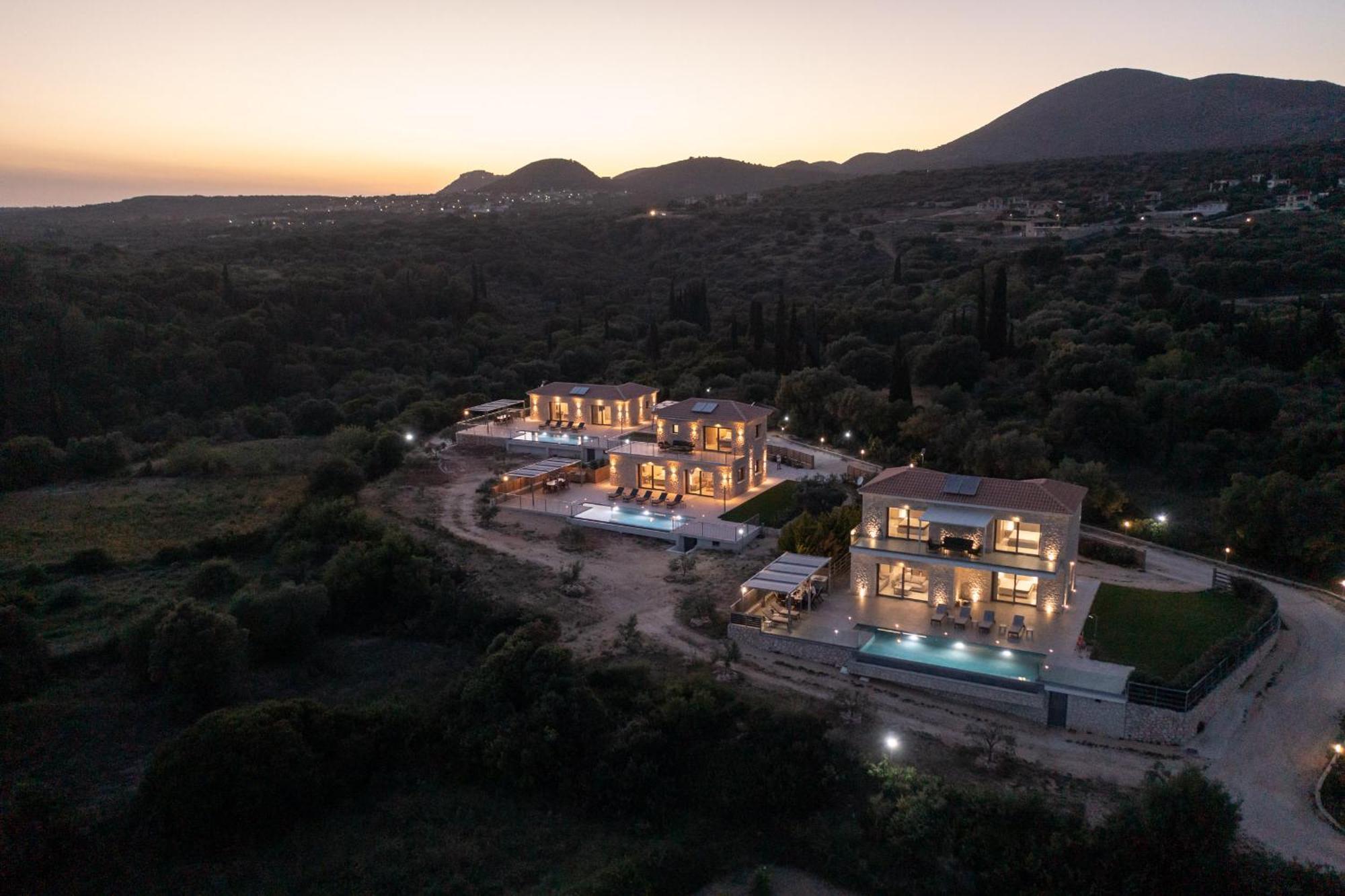 Kefalonia Stone Villas - Villa Petros Kefalonica トラペザキ エクステリア 写真